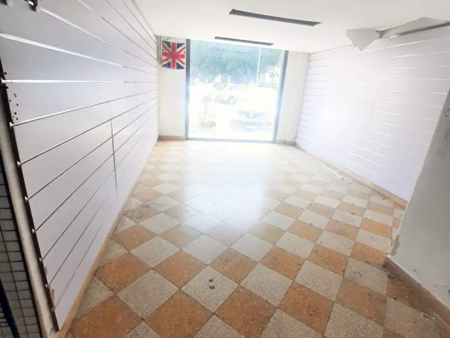 Immagine 7 di Magazzino in vendita  in Via Otrazio Antinori a Palermo