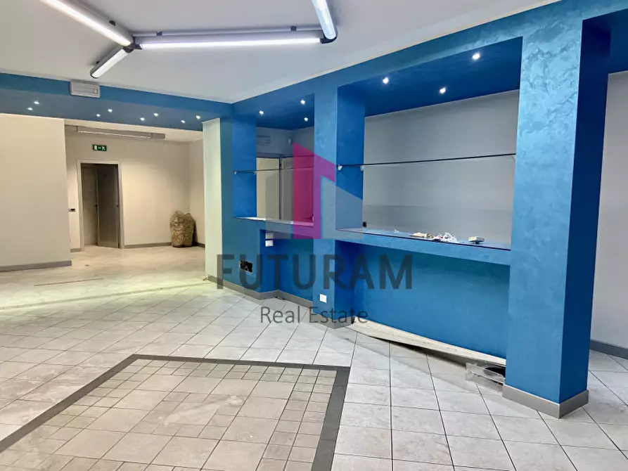 Immagine 8 di Ufficio in affitto  a Bovolenta