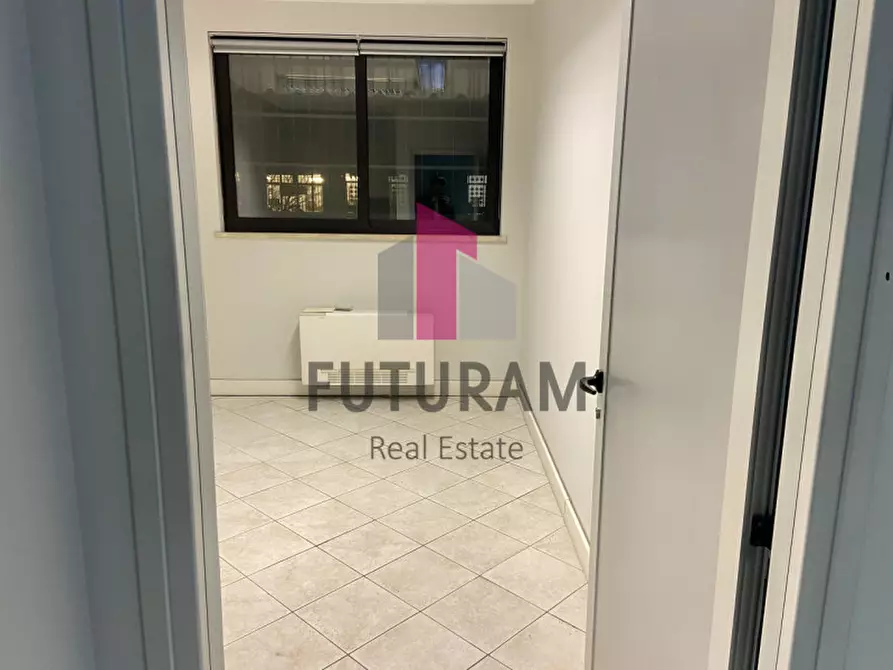 Immagine 13 di Ufficio in affitto  a Bovolenta