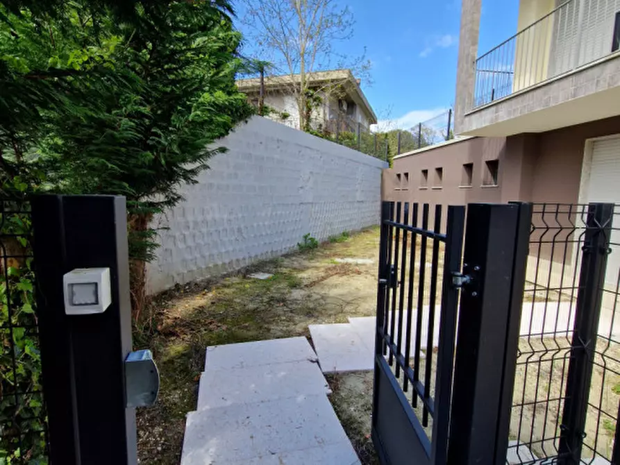 Immagine 3 di Appartamento in vendita  in Via del Bosco a Chioggia