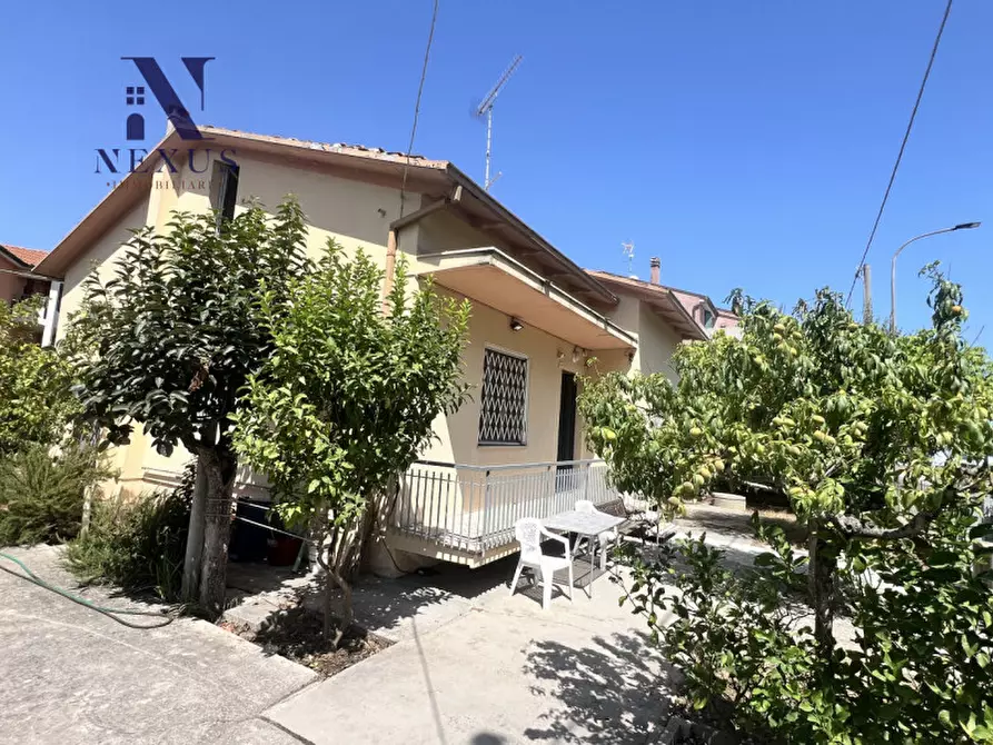 Immagine 7 di Casa indipendente in vendita  a Fano