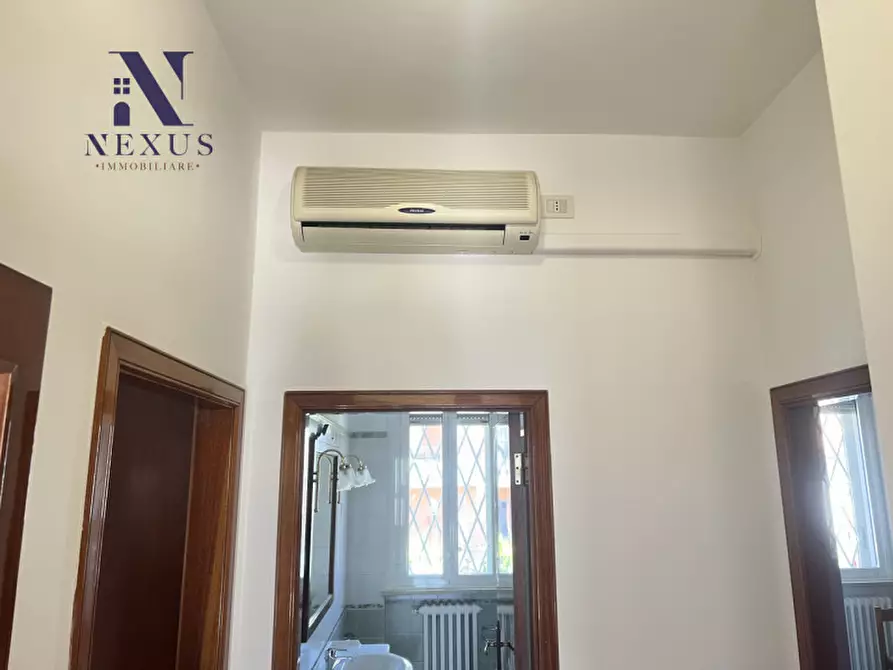 Immagine 17 di Casa indipendente in vendita  a Fano