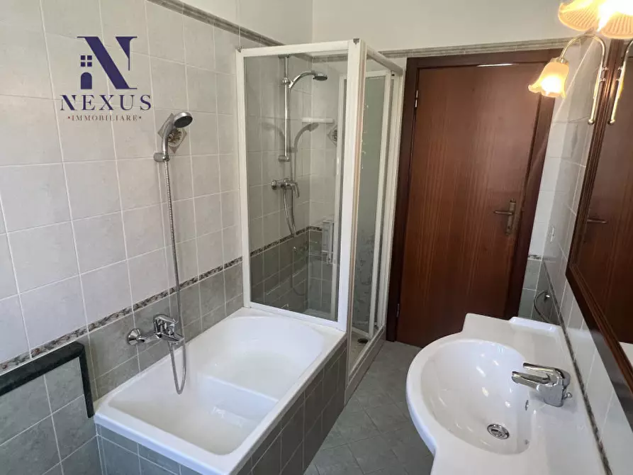 Immagine 19 di Casa indipendente in vendita  a Fano