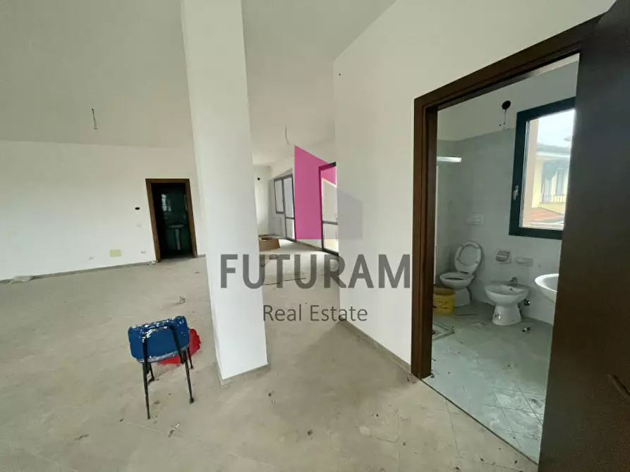 Immagine 9 di Ufficio in affitto  a Masera' Di Padova