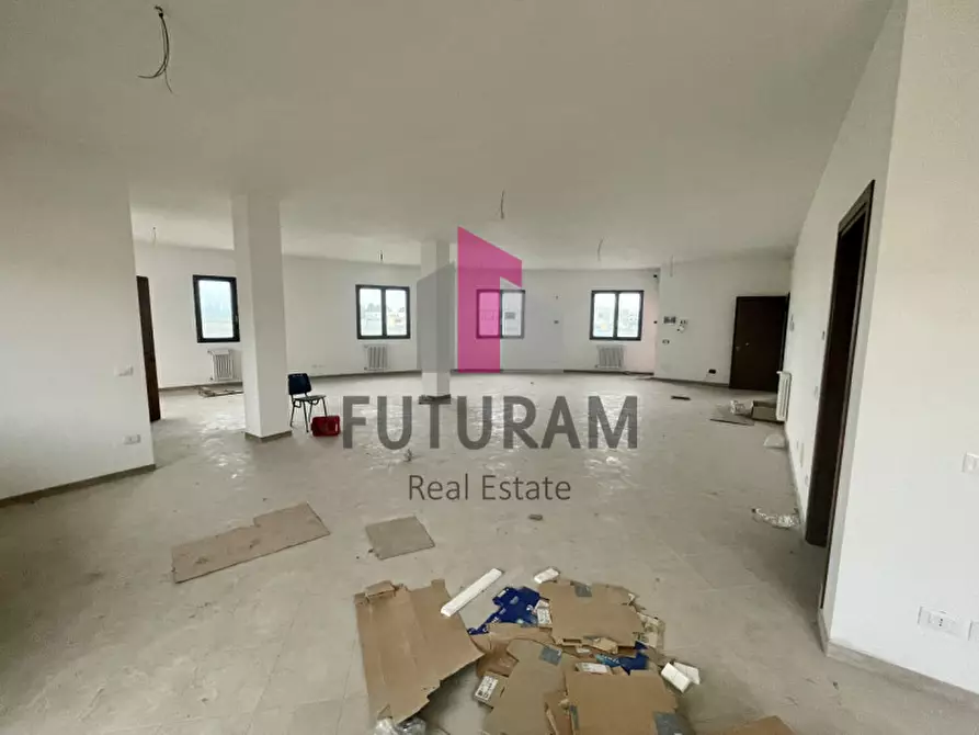 Immagine 11 di Ufficio in affitto  a Masera' Di Padova