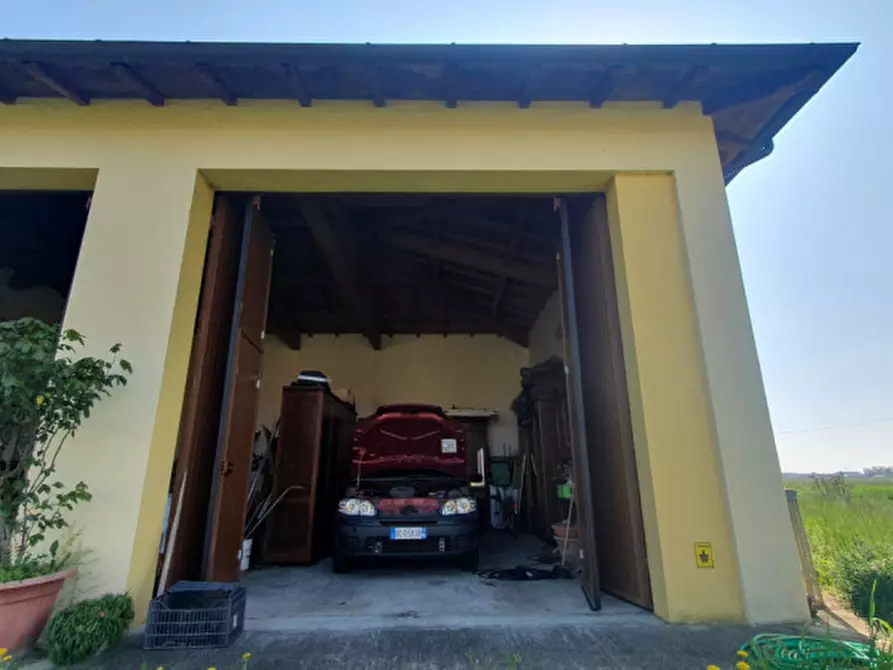 Immagine 33 di Villa in vendita  in VIA SAN MATTEO a Medolla