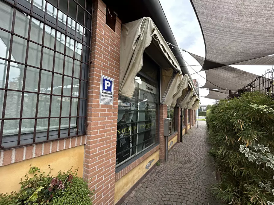 Immagine 3 di Negozio in affitto  in VIA LEVICO a Mestrino