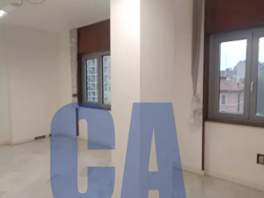 Immagine 17 di Ufficio in affitto  in PIAZZA CARBONARI a Milano