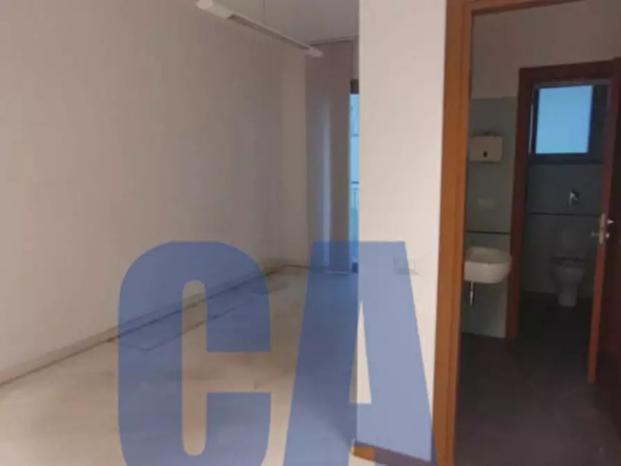 Immagine 21 di Ufficio in affitto  in PIAZZA CARBONARI a Milano