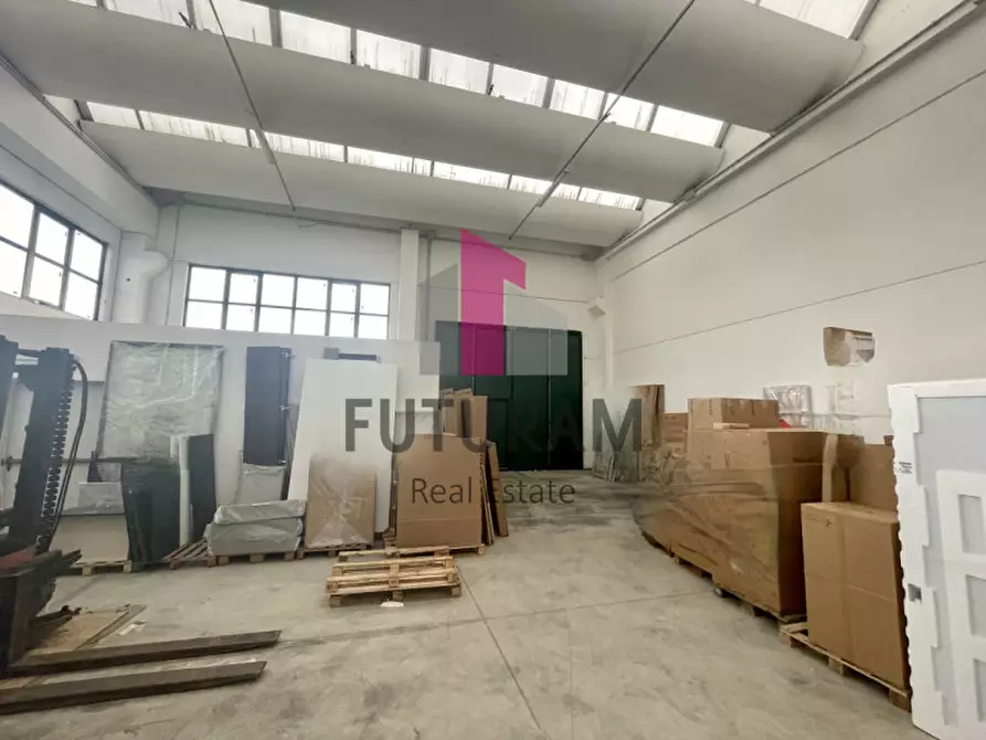 Immagine 5 di Capannone industriale in vendita  a Camponogara