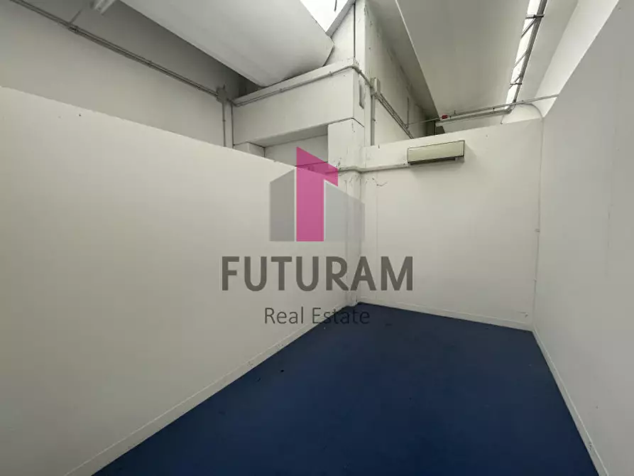 Immagine 17 di Capannone industriale in vendita  a Camponogara