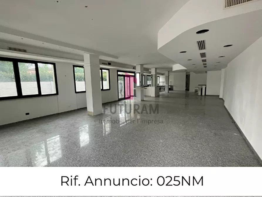 Immagine 1 di Negozio in affitto  in VIA ROMA 1 a Noventa Padovana