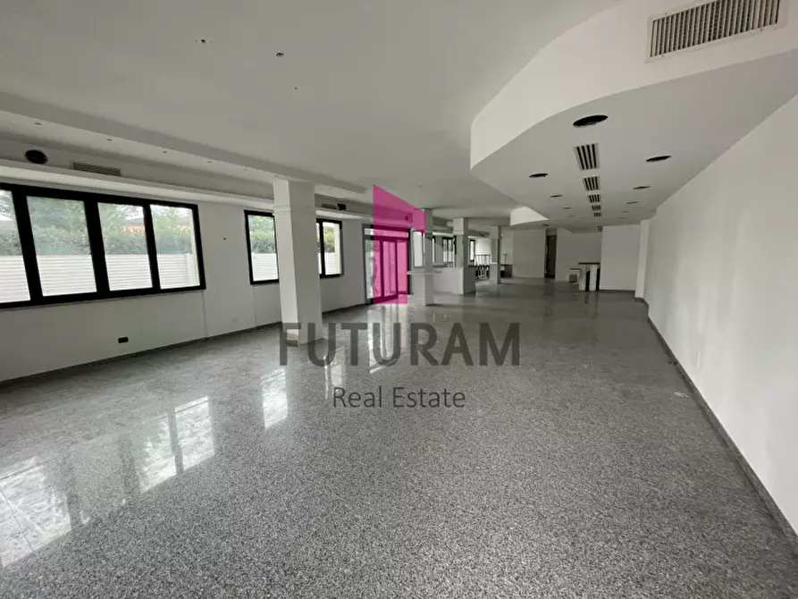 Immagine 7 di Negozio in affitto  in VIA ROMA 1 a Noventa Padovana