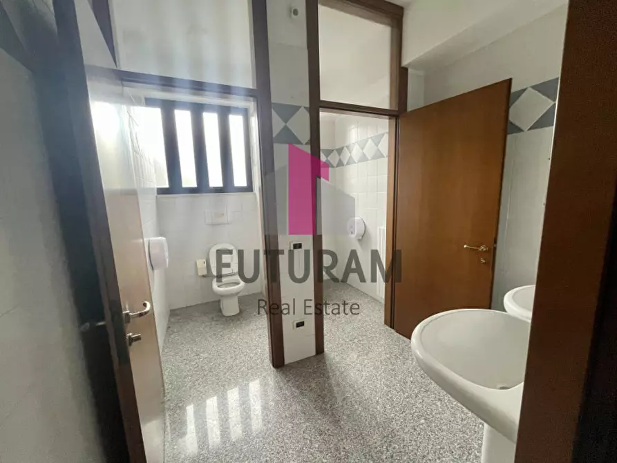 Immagine 13 di Negozio in affitto  in VIA ROMA 1 a Noventa Padovana