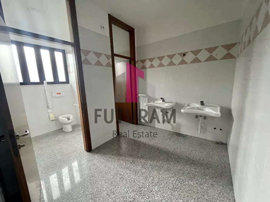 Immagine 14 di Negozio in affitto  in VIA ROMA 1 a Noventa Padovana