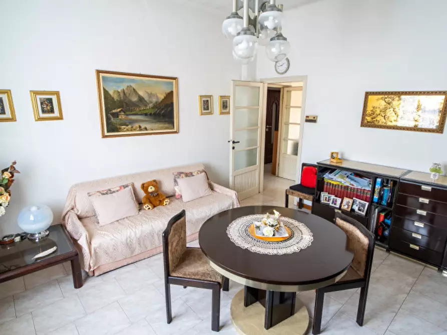 Immagine 4 di Appartamento in vendita  in Via Giuseppe Mazzini 38 a Biassono