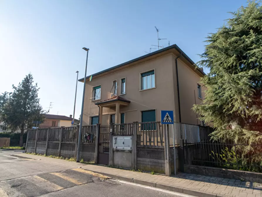 Immagine 30 di Appartamento in vendita  in Via Giuseppe Mazzini 38 a Biassono