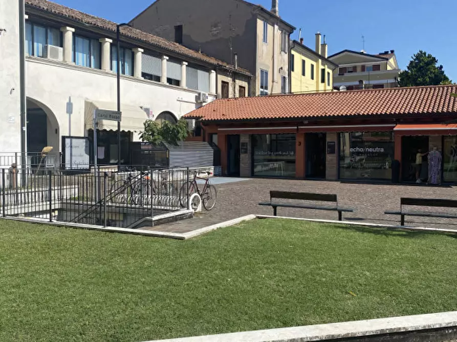 Immagine 8 di Negozio in vendita  in Piove di Sacco Piazzetta Carlo Rosso a Piove Di Sacco