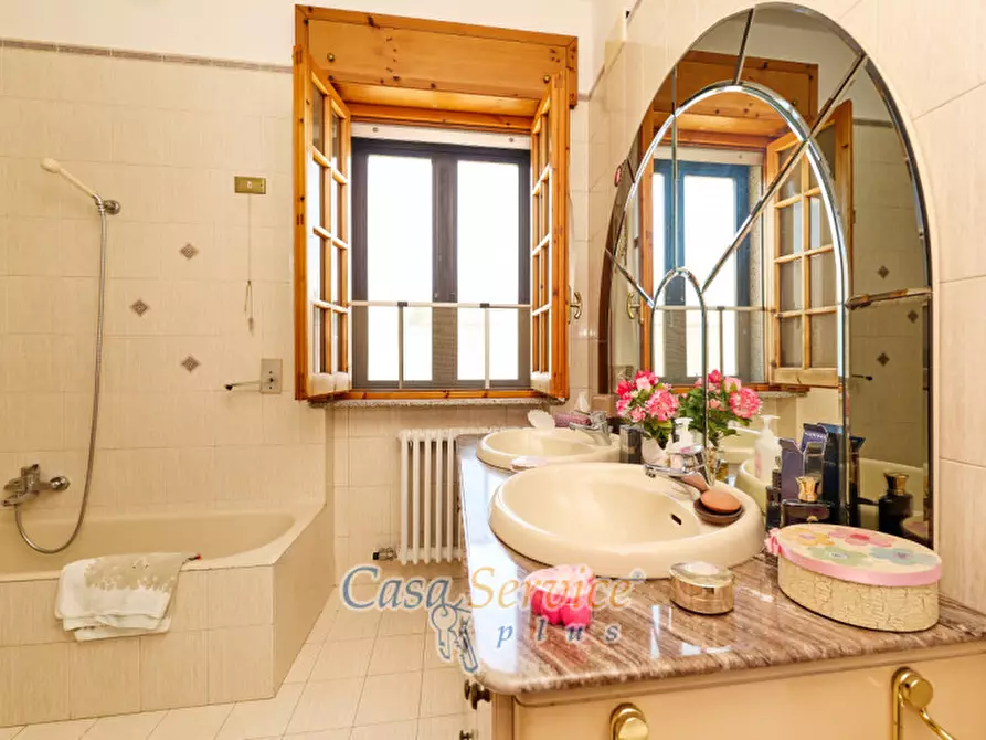 Immagine 15 di Villa in vendita  in Via fratelli Kennedy a Novoli