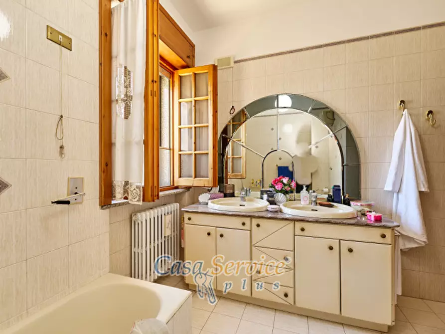 Immagine 16 di Villa in vendita  in Via fratelli Kennedy a Novoli