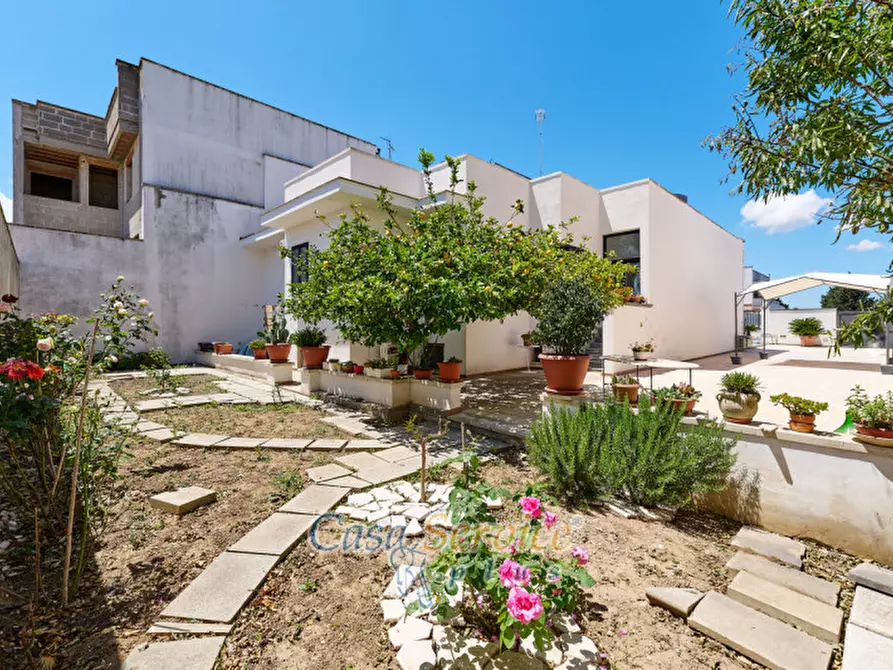 Immagine 59 di Villa in vendita  in Via fratelli Kennedy a Novoli