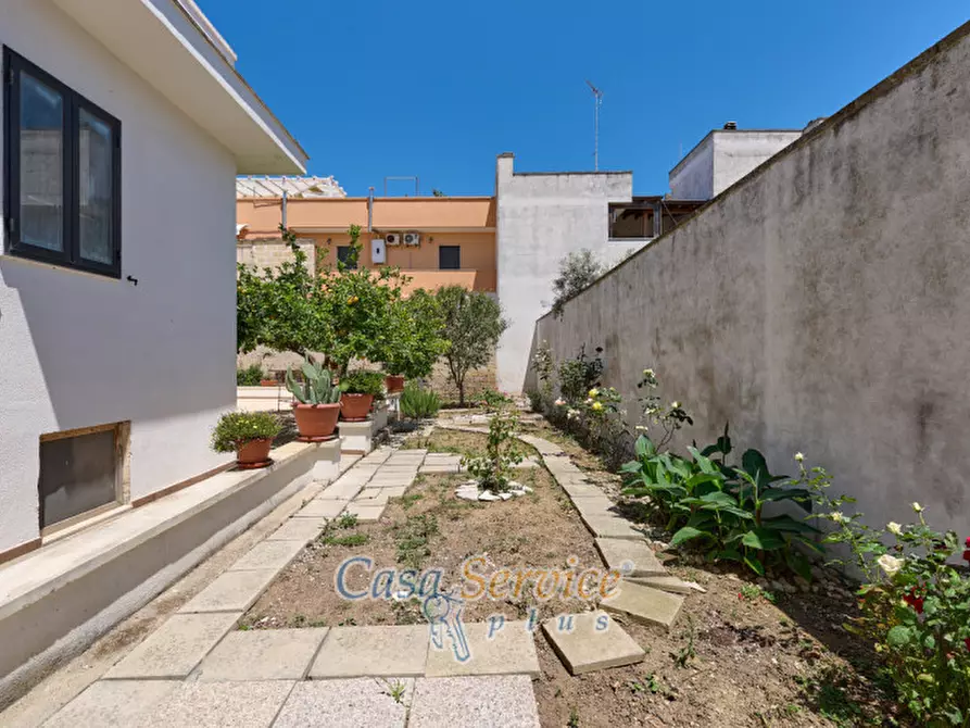 Immagine 60 di Villa in vendita  in Via fratelli Kennedy a Novoli