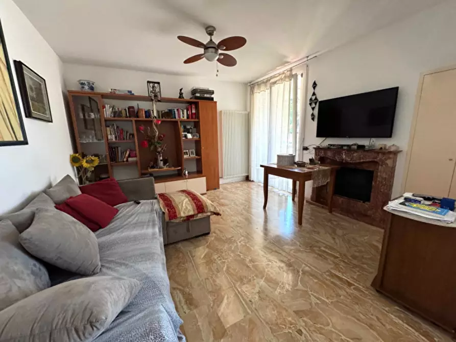 Immagine 3 di Casa trifamiliare in vendita  in Via Giuseppe Verdi a Limena