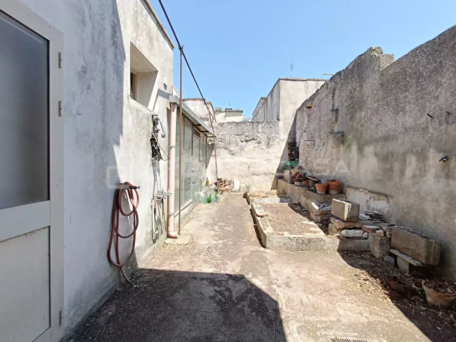 Immagine 8 di Casa indipendente in vendita  in Viale Raimondello Orsini 137 a Soleto