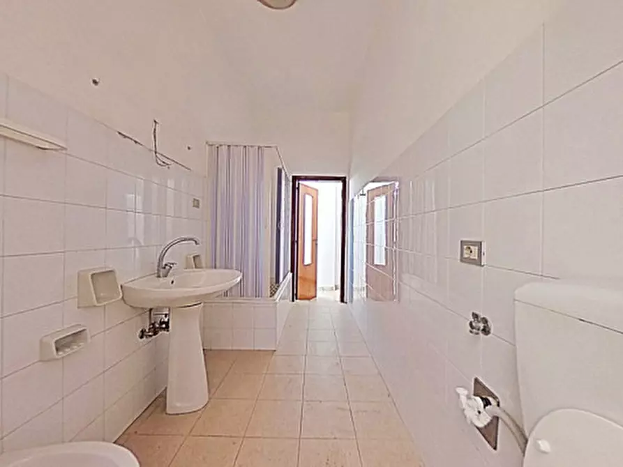 Immagine 28 di Appartamento in vendita  in Corso Umberto 1 a Monopoli