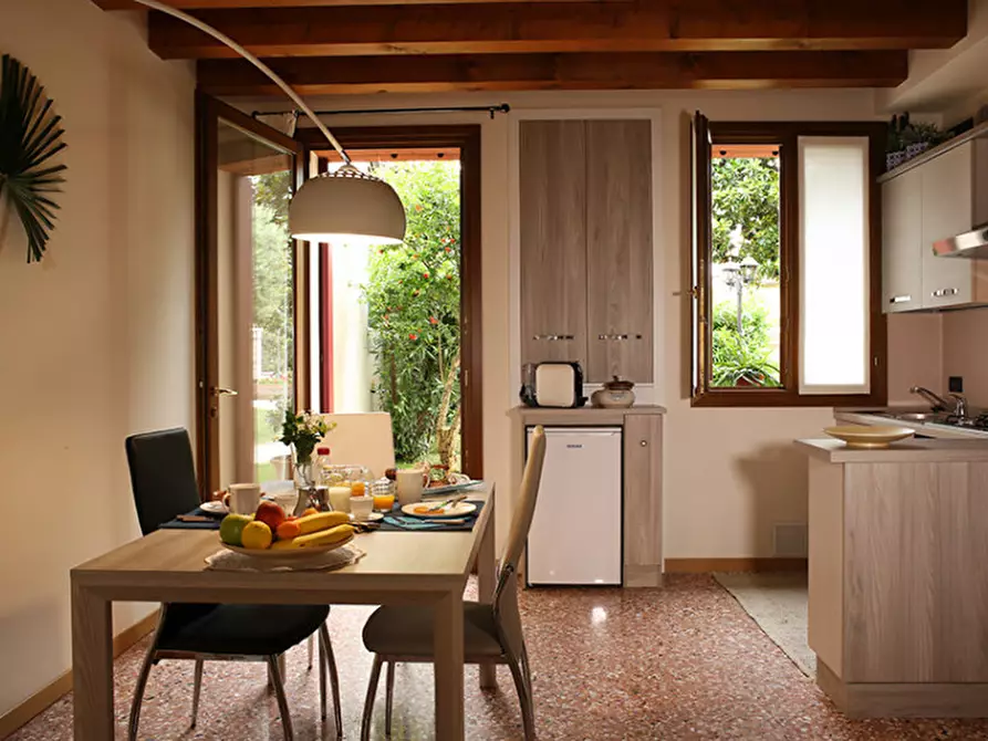 Immagine 3 di Palazzo in vendita  in viale dei tigli, a Rosà