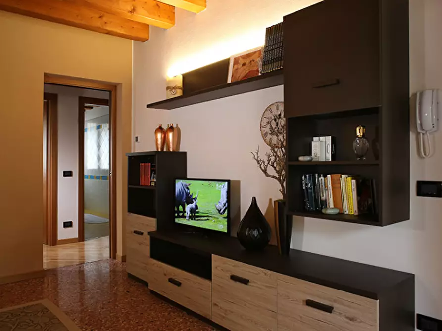 Immagine 7 di Palazzo in vendita  in viale dei tigli, a Rosà