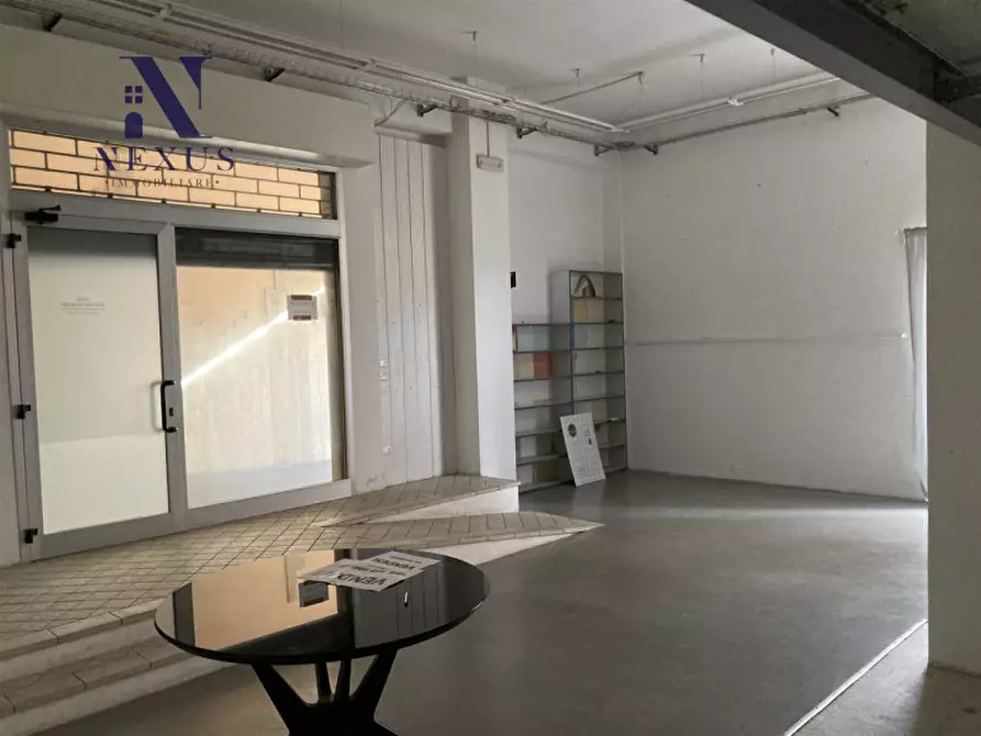 Immagine 3 di Negozio in vendita  in Via Giuseppe Garibaldi 62 a Fano