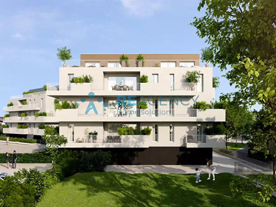 Immagine 3 di Appartamento in vendita  in Via Fogazzaro a Creazzo