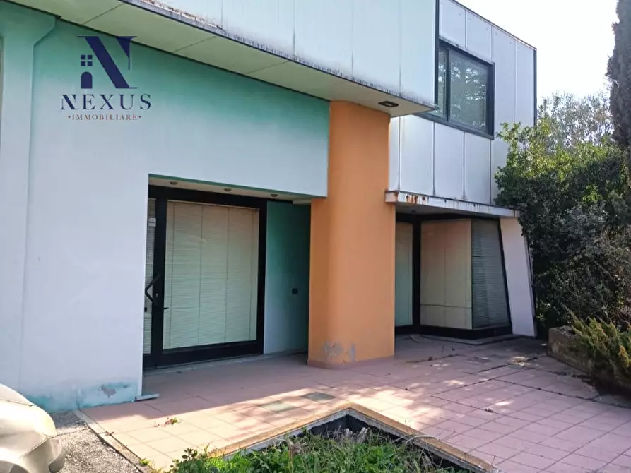 Immagine 1 di Capannone industriale in vendita  in Via VII Strada 16 a Fano