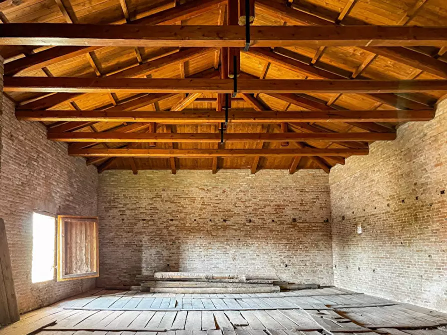 Immagine 6 di Rustico / casale in vendita  in Via Anna Frank a Solesino