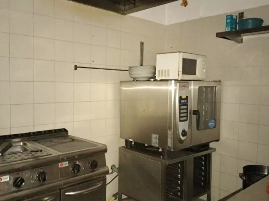 Immagine 3 di Negozio in vendita  in Via John Fitzgerald Kennedy - John-Fitzgerald-Kennedy-Straße a Laives .Leifers.