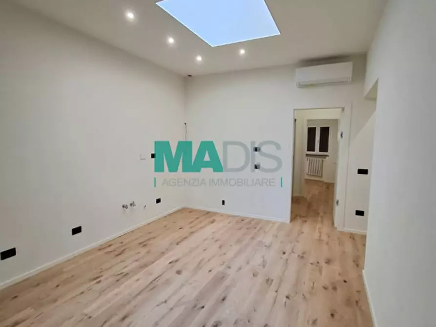 Immagine 7 di Appartamento in vendita  a Prato