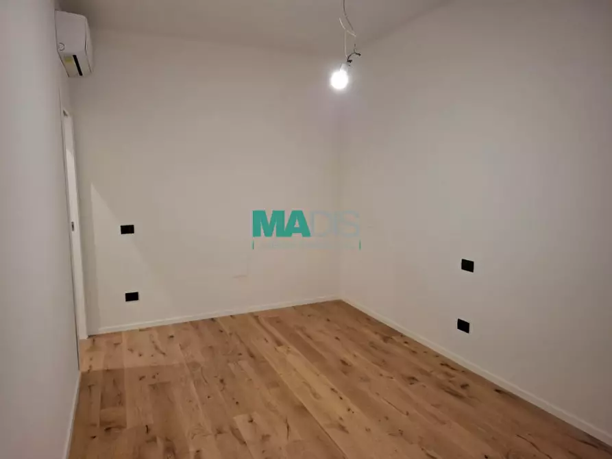 Immagine 9 di Appartamento in vendita  a Prato