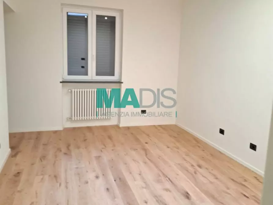 Immagine 19 di Appartamento in vendita  a Prato