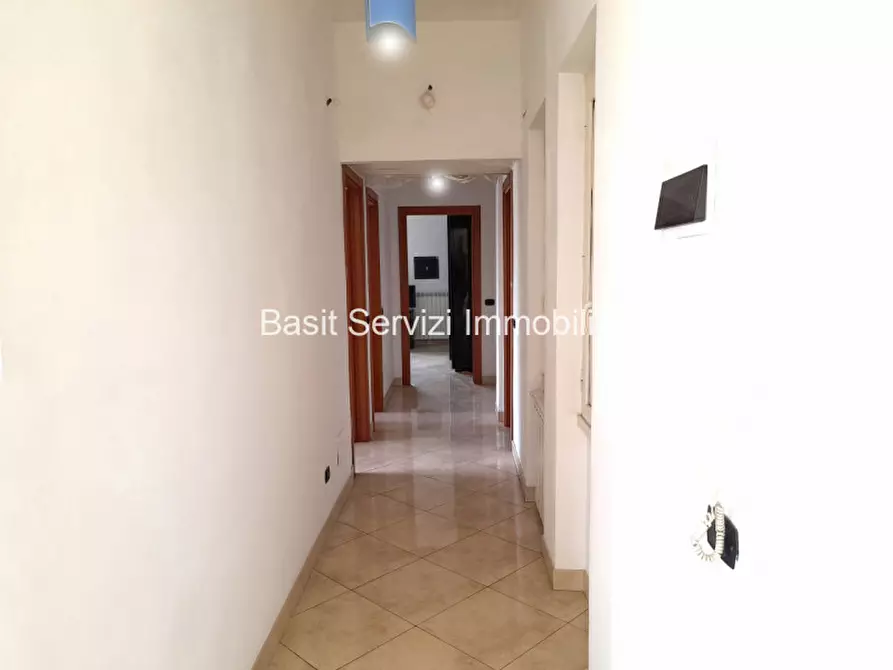 Immagine 8 di Appartamento in vendita  in Via della Casetta Mattei a Roma