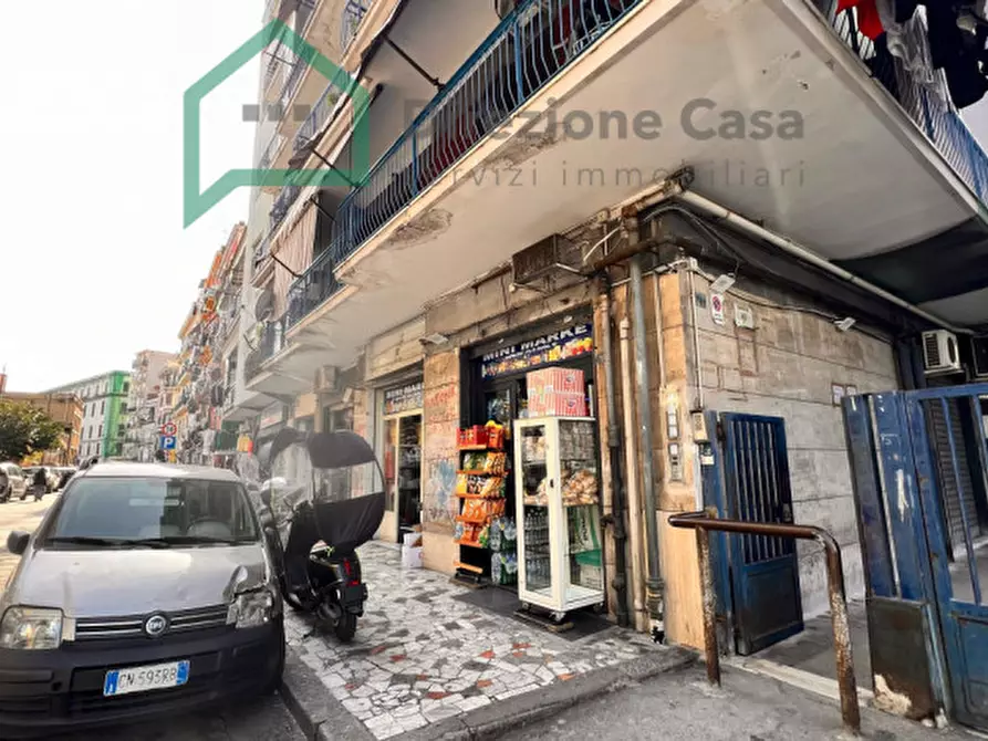 Immagine 2 di Appartamento in vendita  in Via Ettore Bellini,20 a Napoli