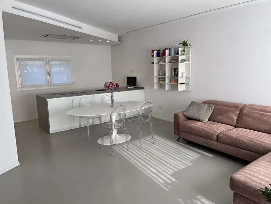 Immagine 3 di Casa bifamiliare in vendita  in Via Papa Albino Luciani a Mirano