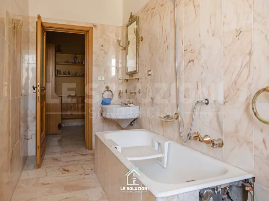 Immagine 34 di Appartamento in vendita  in via margherita di savoia 93 a Putignano