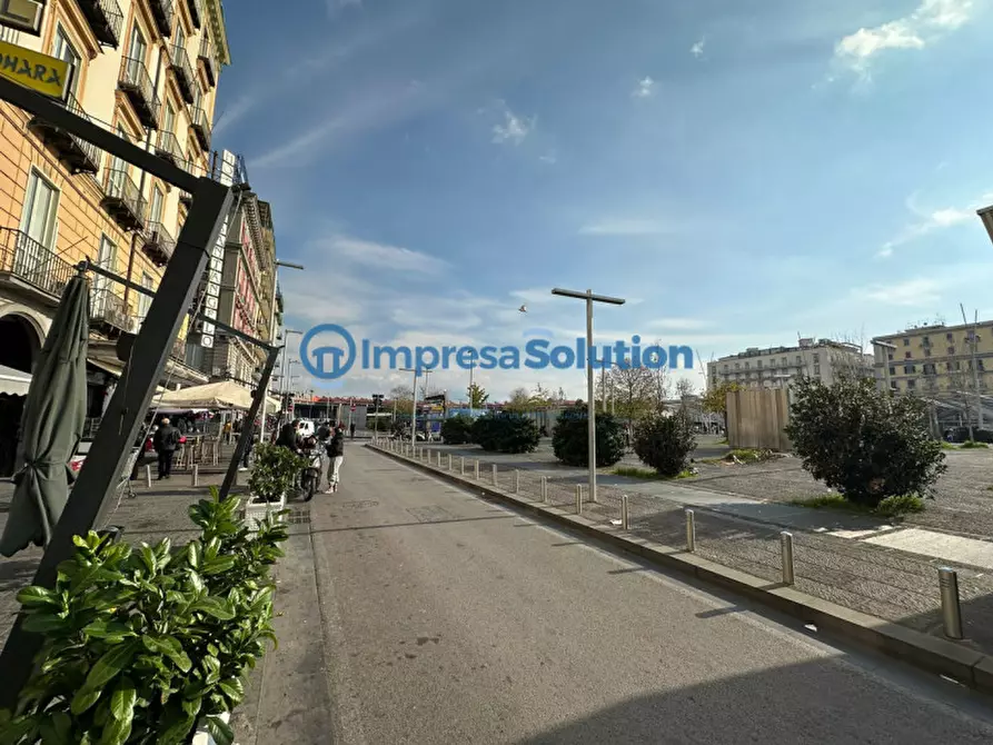 Immagine 6 di Garage in vendita  in Piazza Giuseppe Garibaldi a Napoli