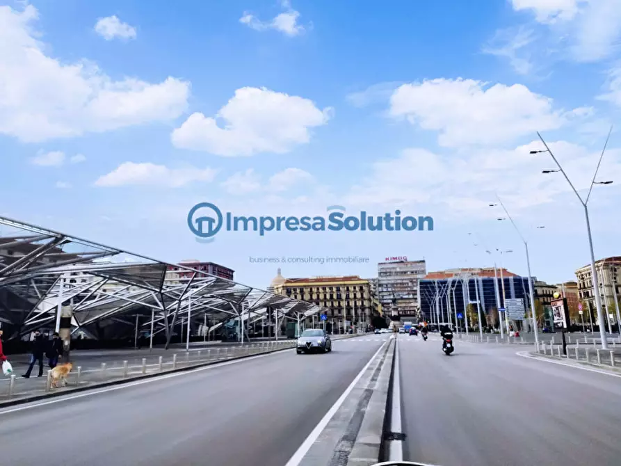 Immagine 9 di Garage in vendita  in Piazza Giuseppe Garibaldi a Napoli