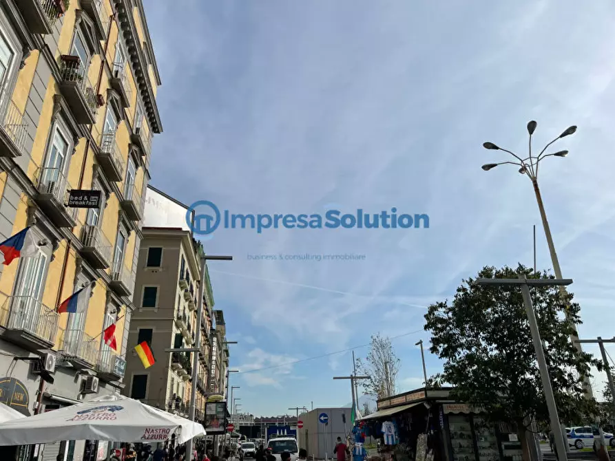 Immagine 10 di Garage in vendita  in Piazza Giuseppe Garibaldi a Napoli