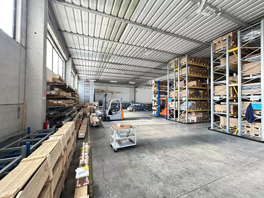 Immagine 4 di Capannone industriale in affitto  in Via Antonio Meucci a Selvazzano Dentro