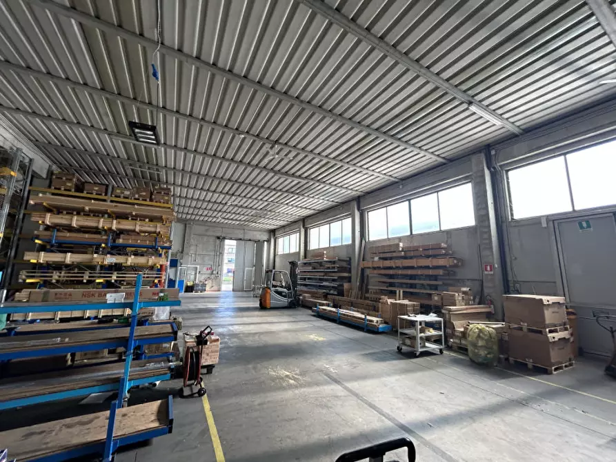Immagine 9 di Capannone industriale in affitto  in Via Antonio Meucci a Selvazzano Dentro