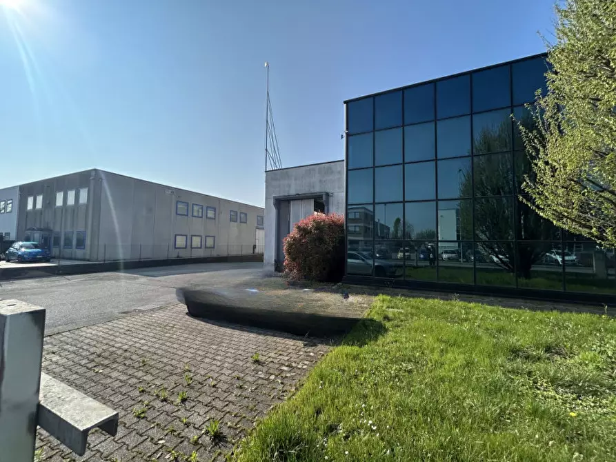 Immagine 15 di Capannone industriale in affitto  in Via Antonio Meucci a Selvazzano Dentro