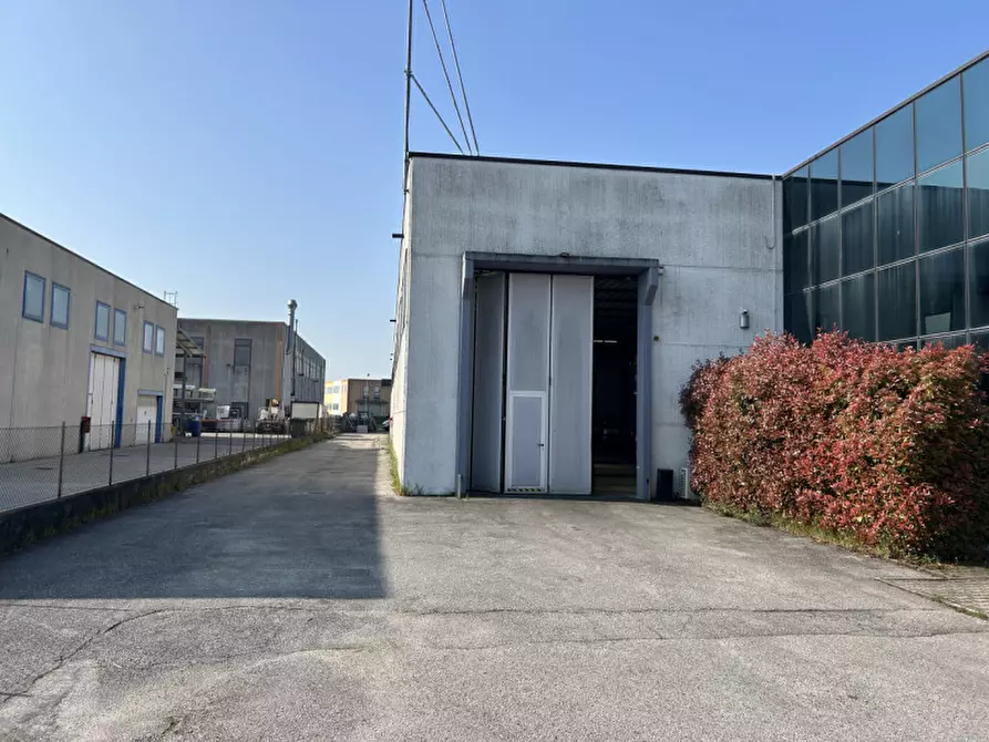 Immagine 18 di Capannone industriale in affitto  in Via Antonio Meucci a Selvazzano Dentro